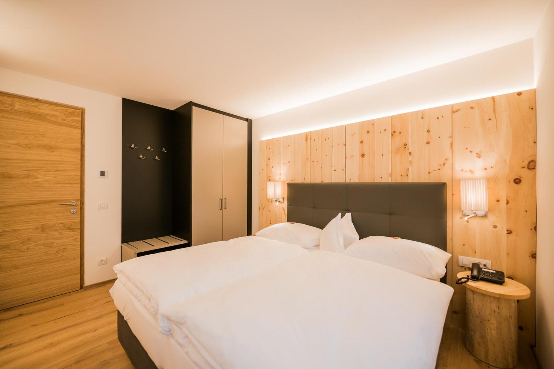 Alpenwellnesshotel St. Veit Sexten Habitación foto