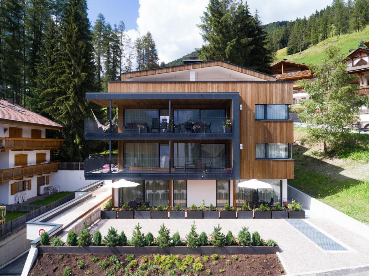 Alpenwellnesshotel St. Veit Sexten Exterior foto